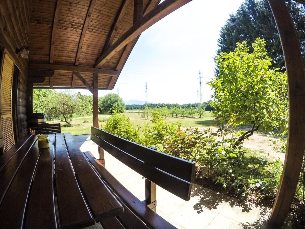 Silent Orchard Villa Naklo Kültér fotó