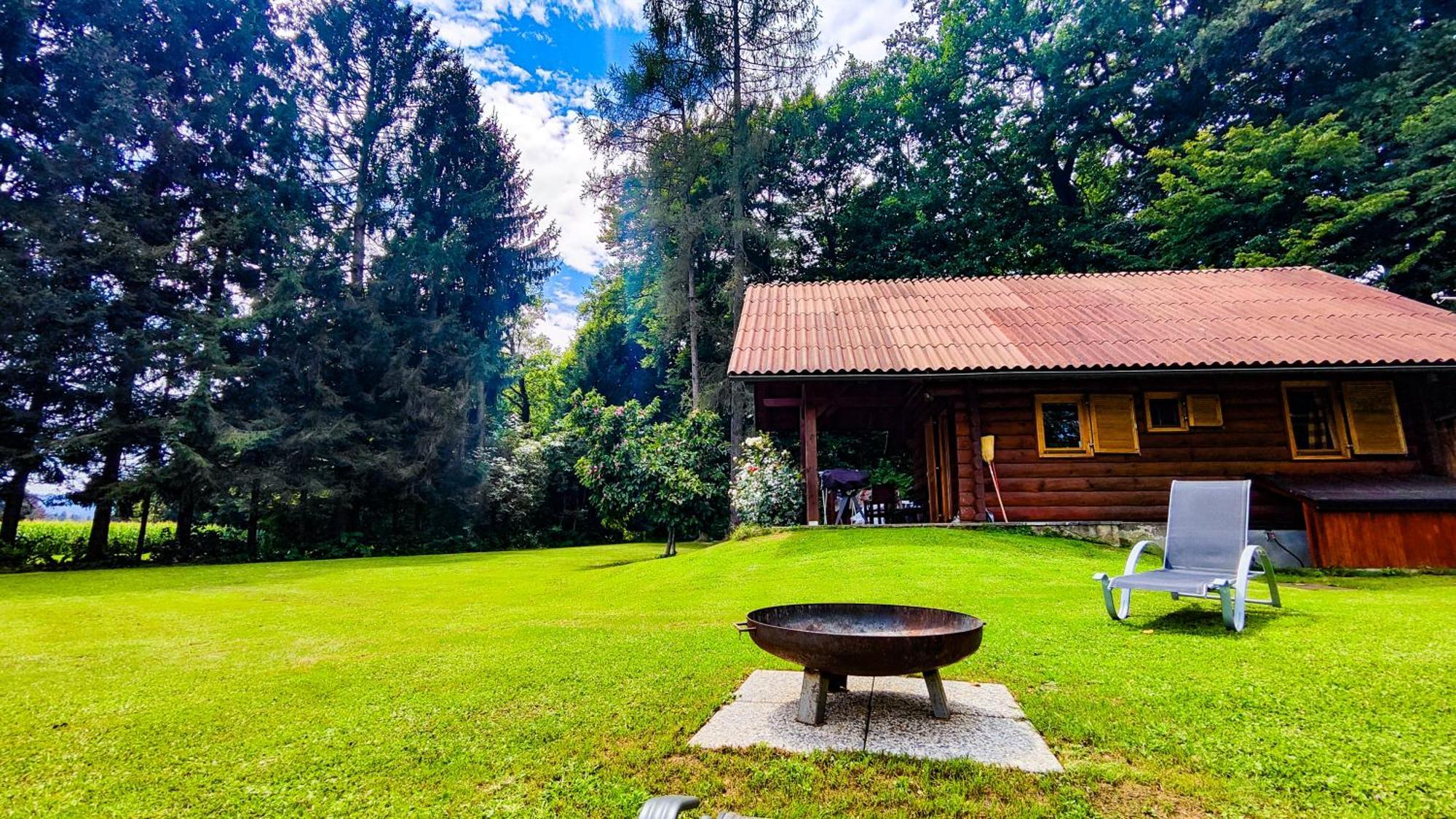Silent Orchard Villa Naklo Kültér fotó