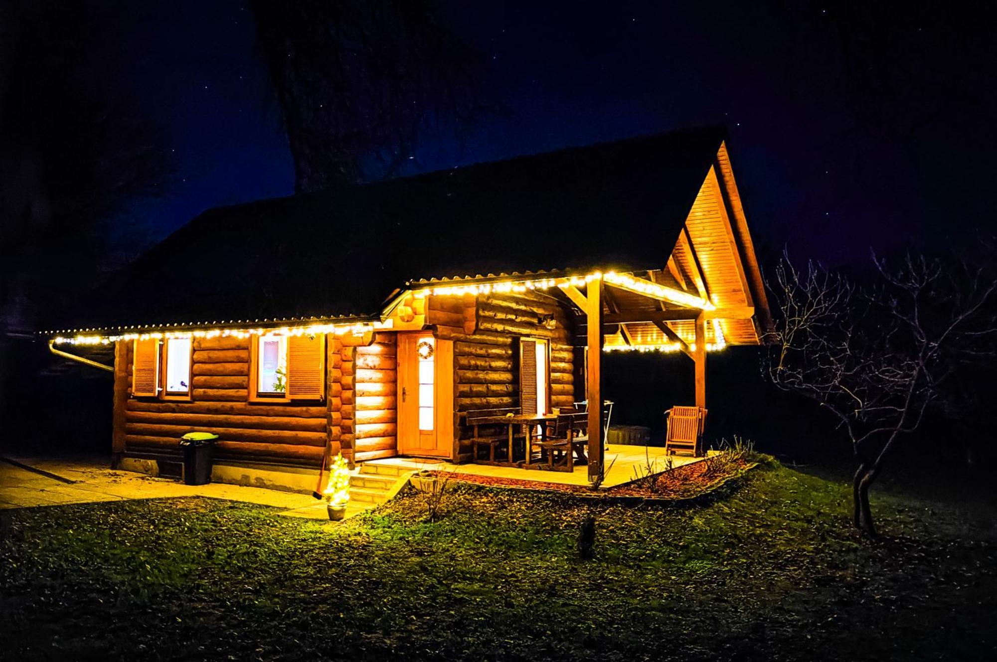 Silent Orchard Villa Naklo Kültér fotó