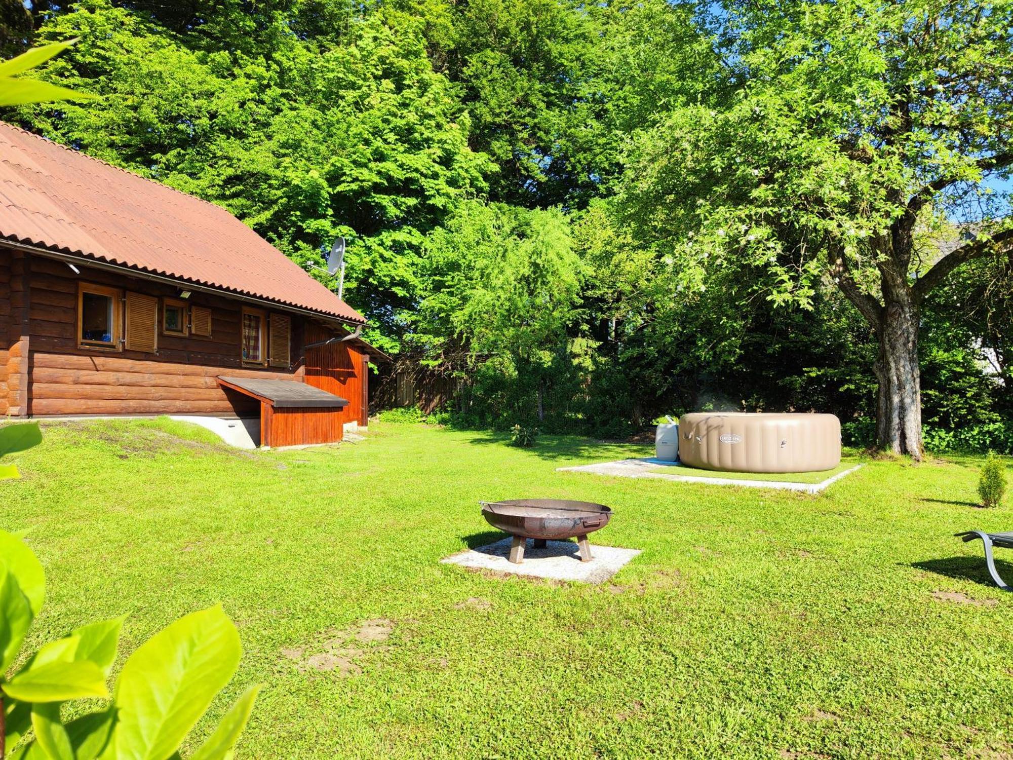 Silent Orchard Villa Naklo Kültér fotó