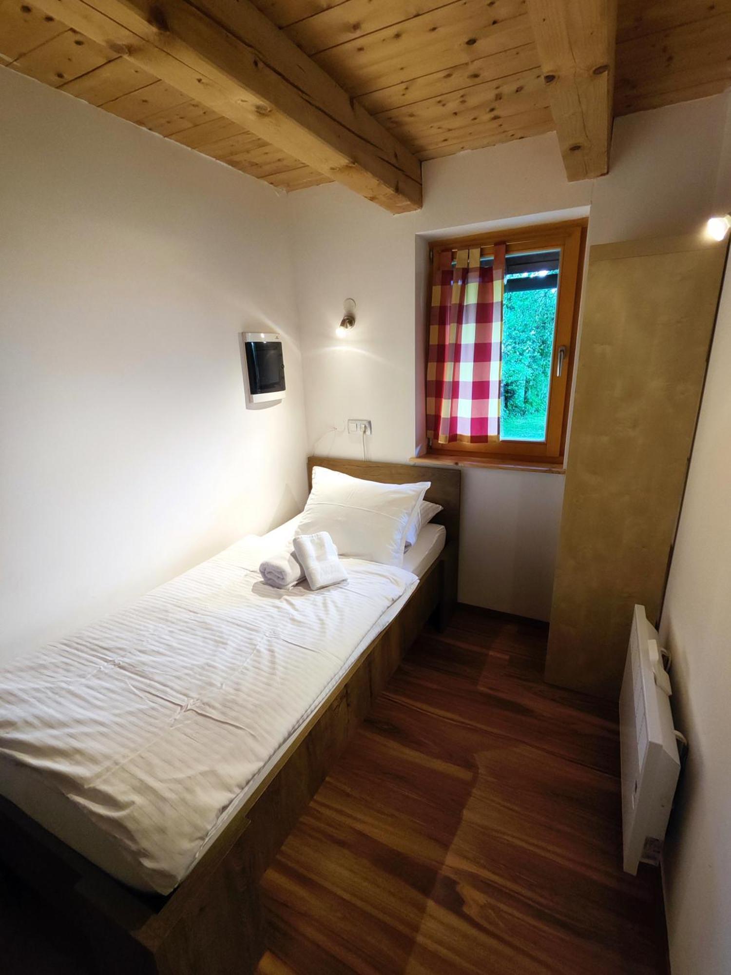 Silent Orchard Villa Naklo Kültér fotó