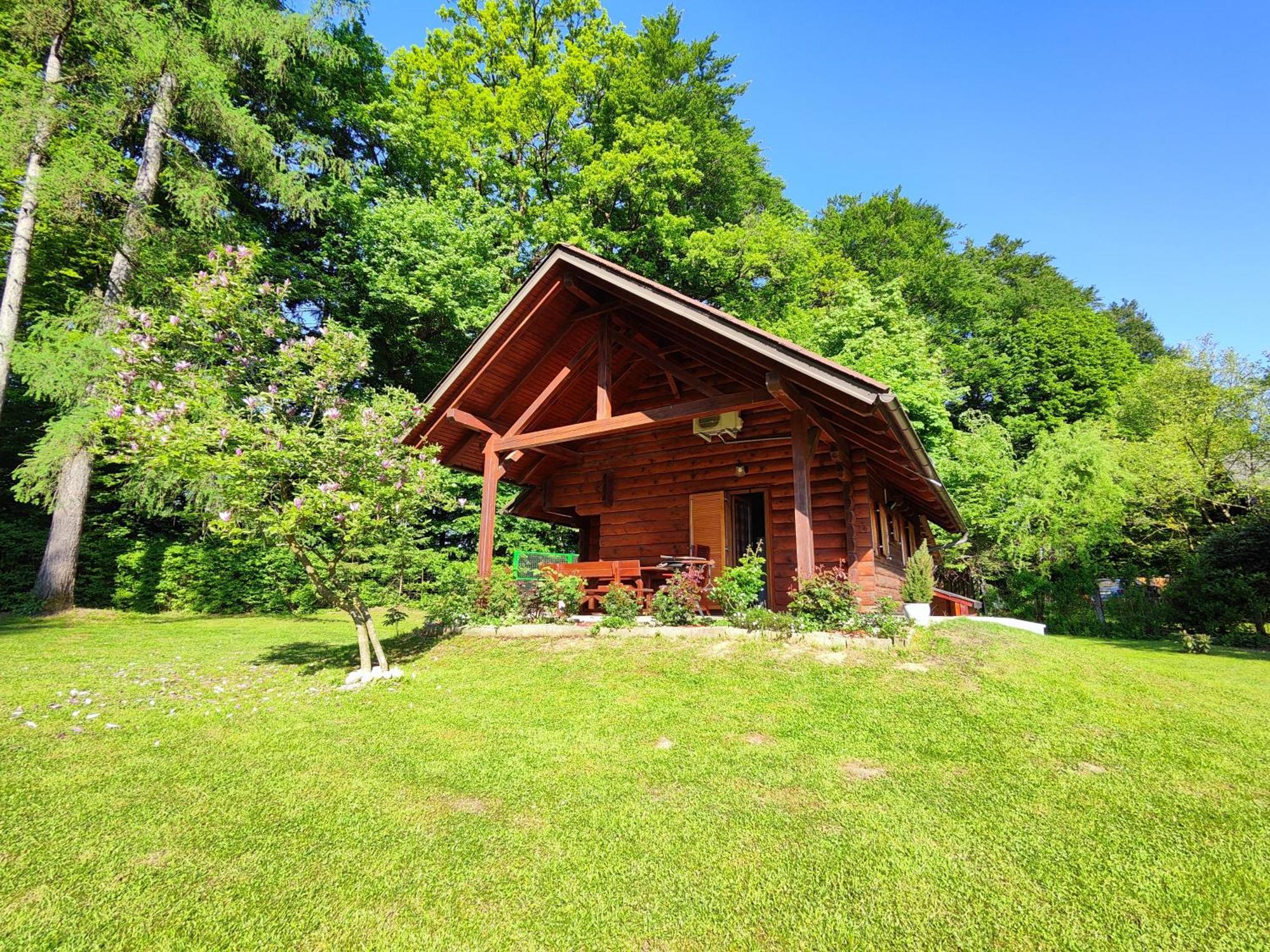 Silent Orchard Villa Naklo Kültér fotó