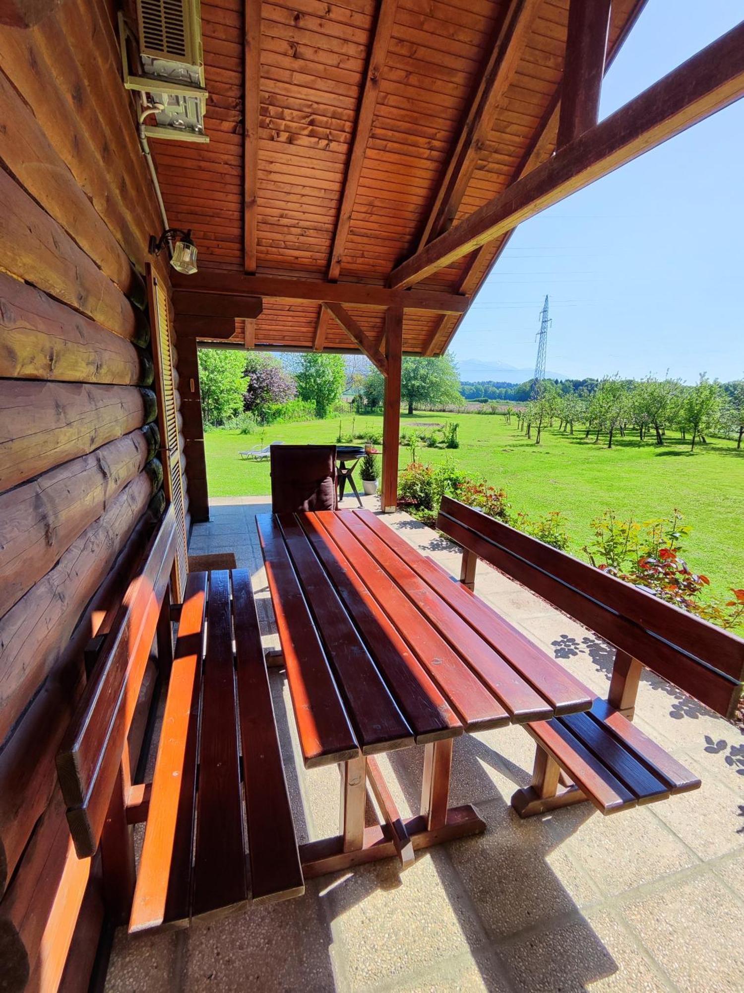 Silent Orchard Villa Naklo Kültér fotó