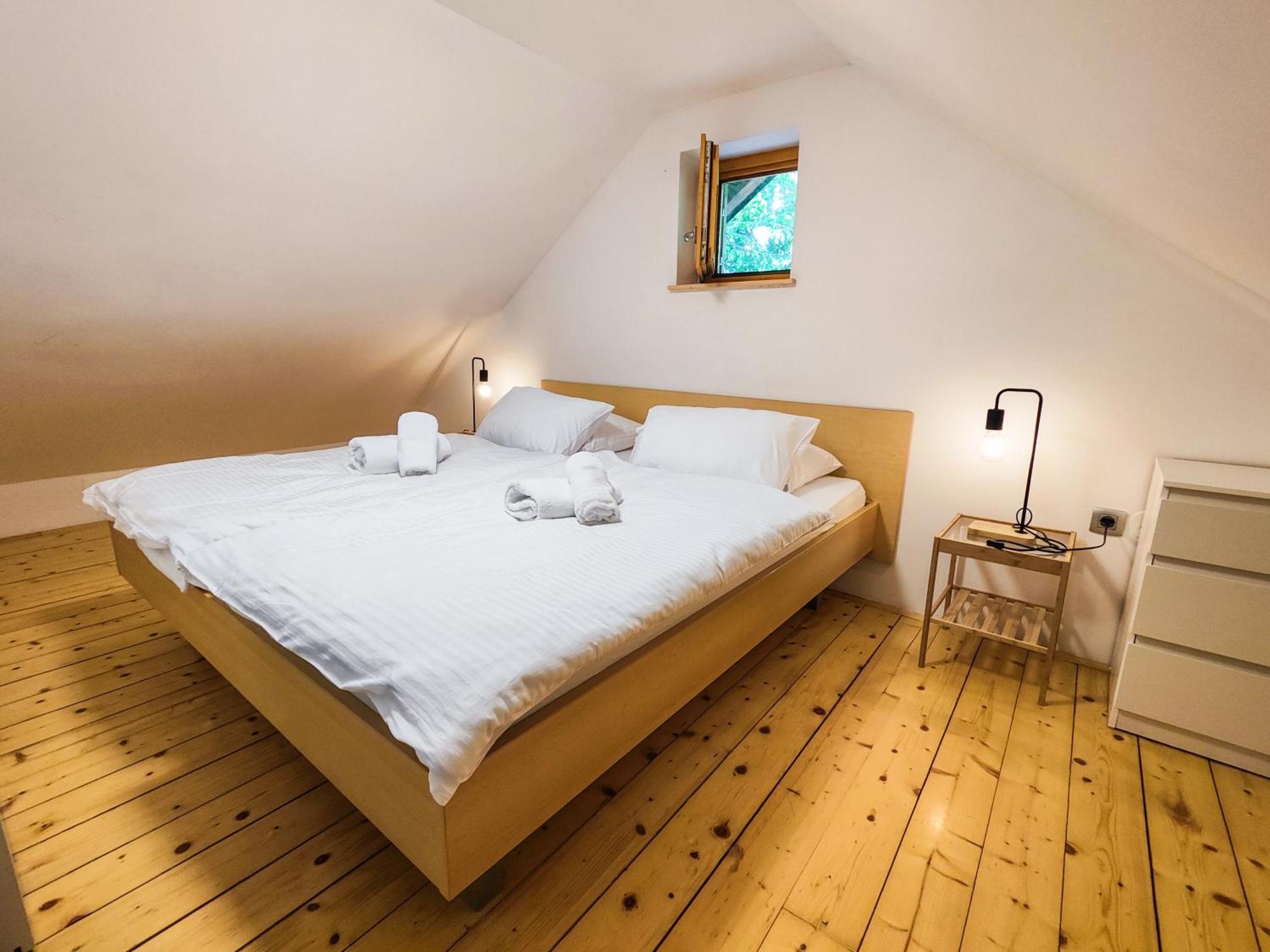 Silent Orchard Villa Naklo Kültér fotó